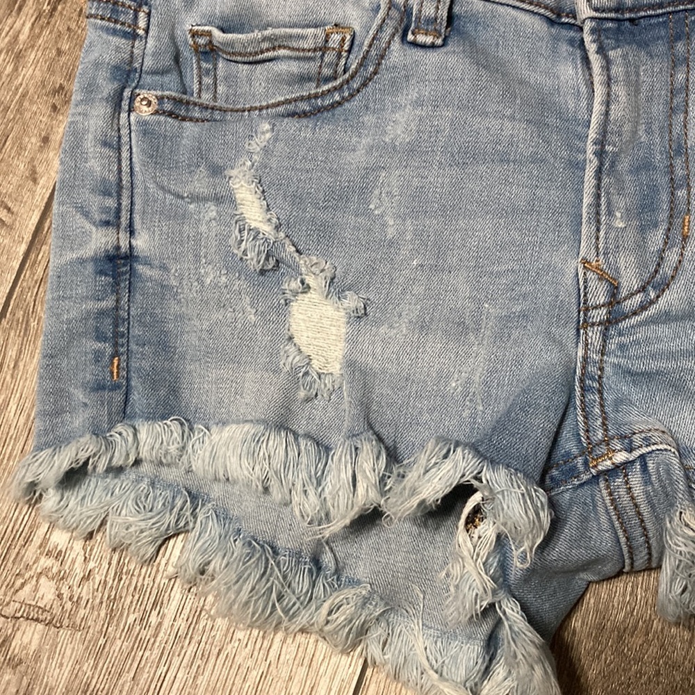 Express jean shorts Size 0 - Picture 2 of 9